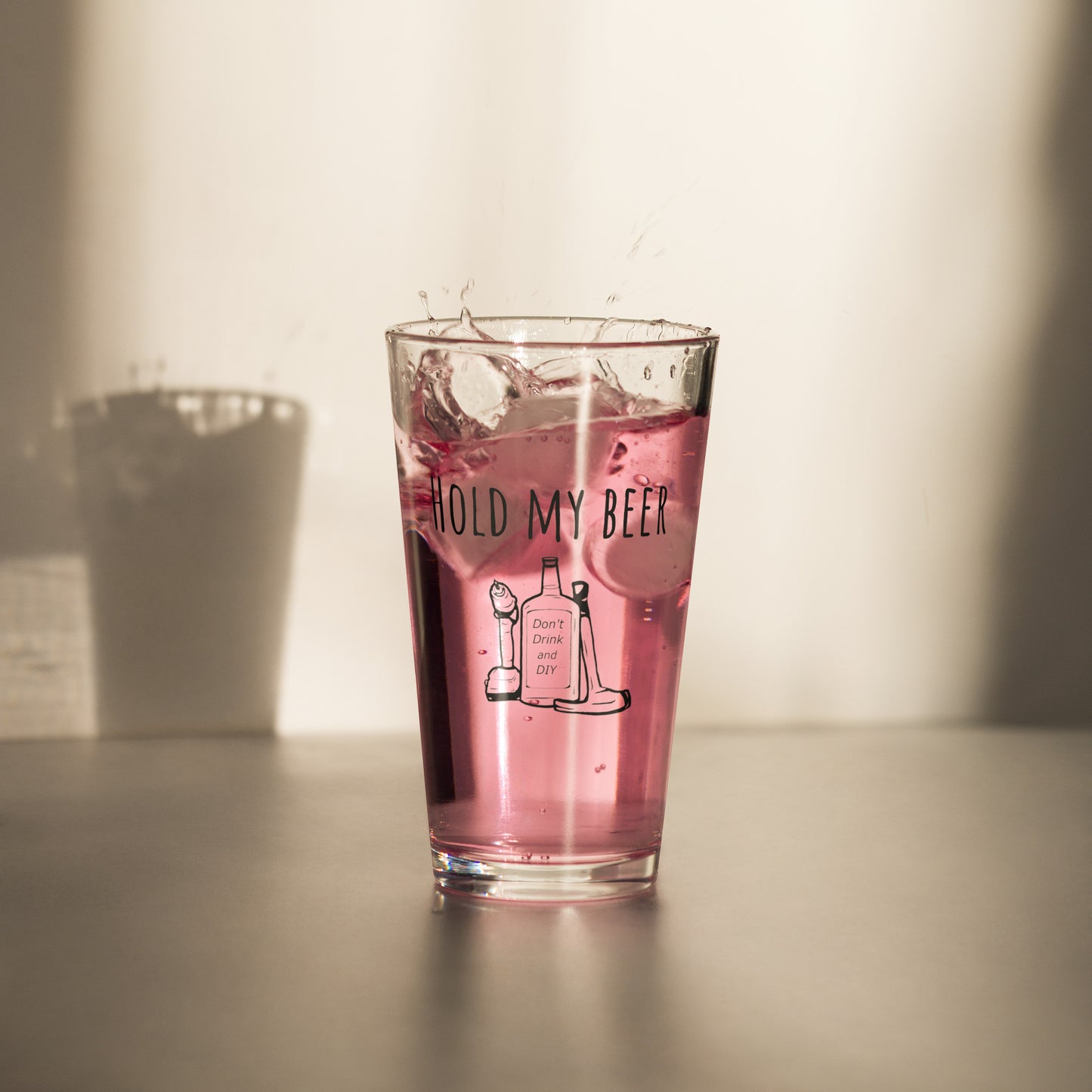 Shaker pint glass